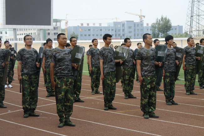 集團(tuán)民兵連積極響應(yīng)武裝部號召參訓(xùn)